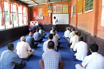 मदिराको लतले बर्बादी