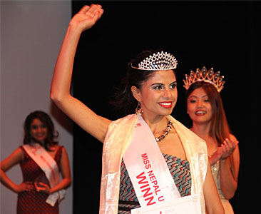 खुश्बु मिश्र ‘मिस नेपाल युएसए–२०१४’