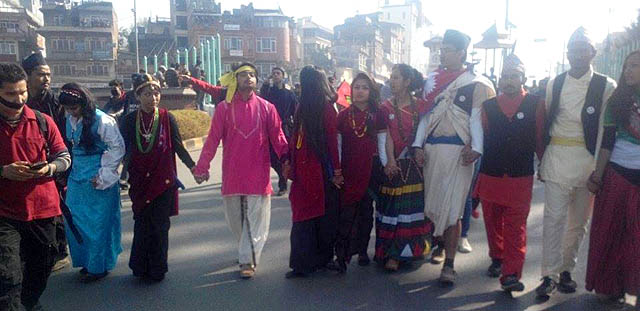 बन्दको विरोध गर्ने र बन्द गराउने समूहबीच माइतीघरमा झडप