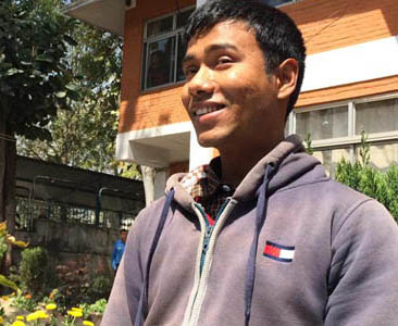 यी हुन् एसिड आक्रमण गर्ने जीवन विक