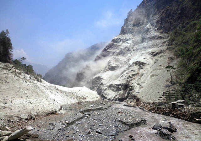 कालीगण्डकीले बगर बनाएकाे बैसरी