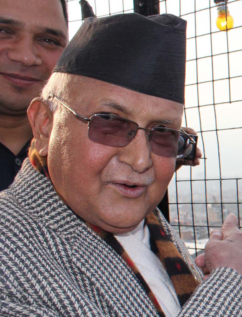 ओलीलाई प्रधानमन्त्री बनाउन एमाओवादीमा लबिङ
