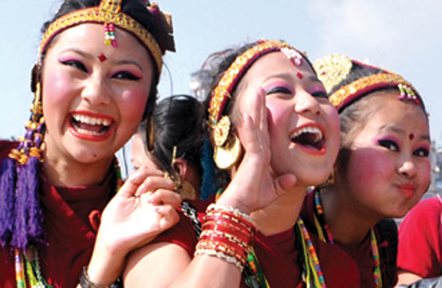 पुनःनिर्माणः केन्द्रविन्दुमा तामाङ