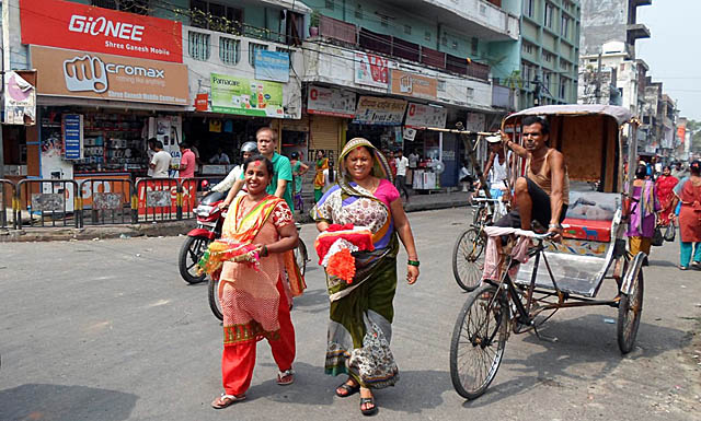 वीरगञ्ज तीन घण्टा गुलजार (फोटो फिचर)