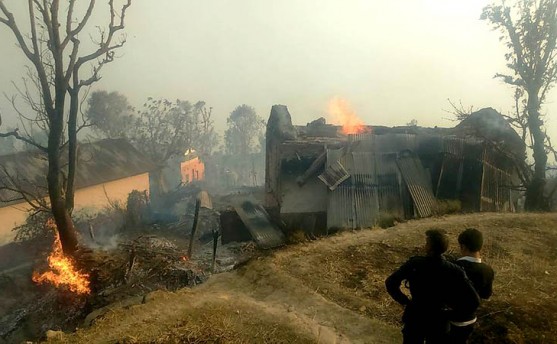 अर्घाखाँचीमा आगलागीबाट ३० घरगोठ खरानी