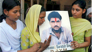 पाकिस्तानको जेलमा रहेका भारतीय सरबजीतको मृत्यु