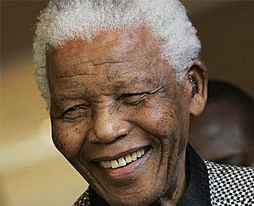 मण्डेलाको स्वास्थ्यअवस्था नाजुक, सहज अन्त्यको कामना