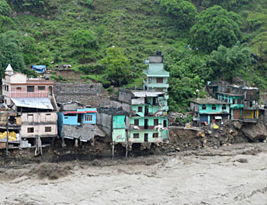 दारचुलाः दुई देश, नाम उस्तै, चोट उस्तै