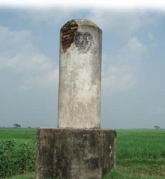 तीन दर्जन बढी सीमा स्तम्भ ढले