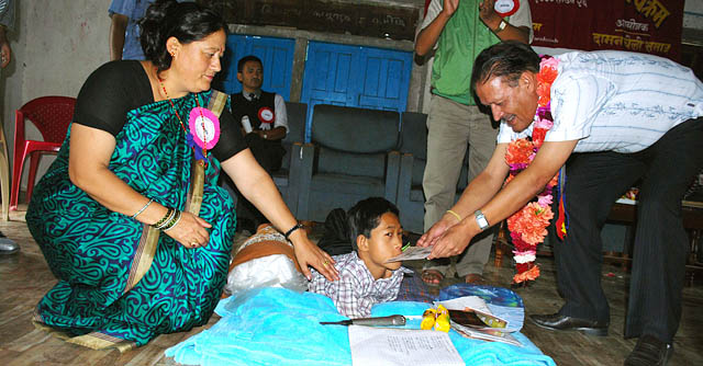 फेसबुकबाटै ७५ हजार सहयोग