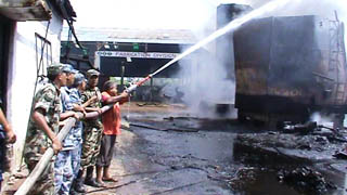 स्टिल उद्योगमा आगलागी, दुई मजदुरको मृत्यु