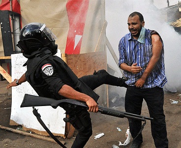 इजिप्टमा मुस्लिम ब्रदरहुडका प्रमुख पक्राउ