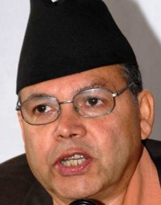 निर्वाचन कुनै पनि हालतमा सर्दैन:  खनाल