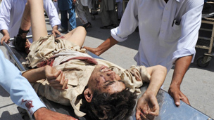 पाकिस्तान: चर्चमा आक्रमण, ५६ को मृत्यु