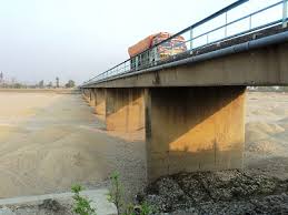 आधादर्जन पुल कुनै पनि बेला ढल्नसक्ने खतरा