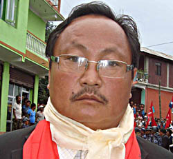 एमाओवादी उम्मेदवारमाथि आक्रमण