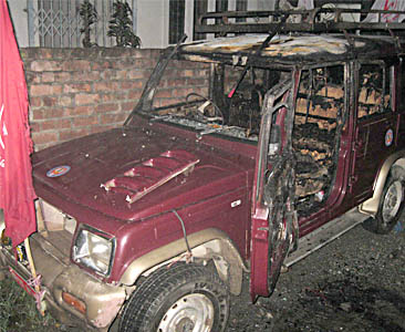 उम्मेदवारको गाडीमा आगो लगाउने क्रम बढ्यो