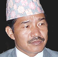 शान्ति र संविधानप्रति प्रतिबद्ध छौं: विष्टमगर