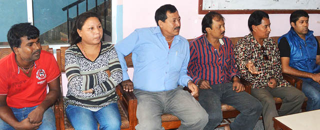 माओवादीका १७ जनाले पार्टी त्यागे