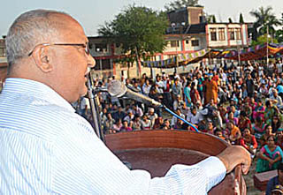 एमाओवादीको भ्रष्टाचार क्षम्य छैनः ओली