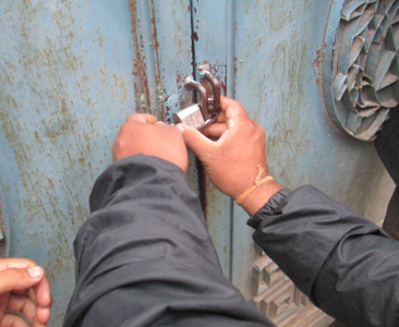 राजधानीका दर्जन उद्योगमा शिलबन्दी