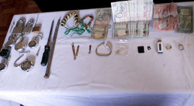 संखुवासभाका दुई चोर पक्राउ