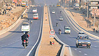 ६ लेन सडकमा एक वर्षमा २६ जनाको मृत्यु