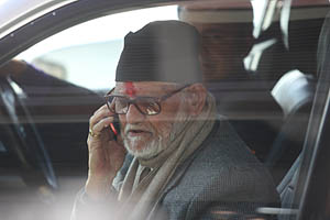 कोइरालाले बालुवाटारको साइत गरे