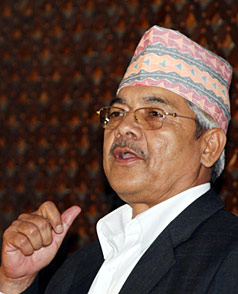 चार महिना भित्र नयाँ संविधान: उपप्रधानमन्त्री गौतम