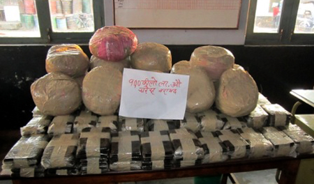 एक सय दश किलो चरेश बरामद