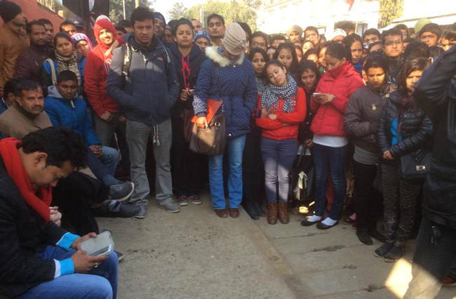 संविधान निर्माणका लागि विद्यार्थीको सडक बहस