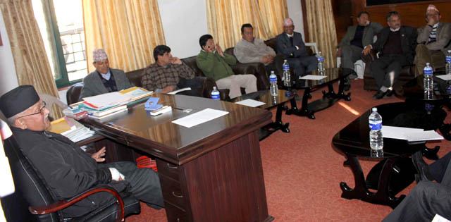 सहमतिका लागि संवाद अघि बढाउने एमालेको निर्णय