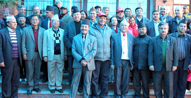 सोल्टी होटलमा एमालेको लञ्च