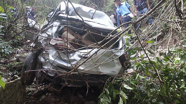 कुलेखानी कार दुर्घटना: एकै परिवारका पाँचको मृत्य (अपडेट)