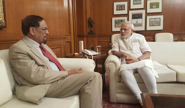 भारतीय प्रधानमन्त्रीलाई अर्थमन्त्री महतले भेटे