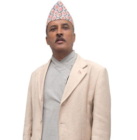 कार्यकारी भूमिकामा सफल मुख्य सचिव पौडेल (अन्तर्वार्ता सहित)