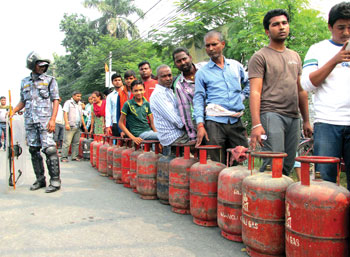 भारत निर्भरताको मूल्य